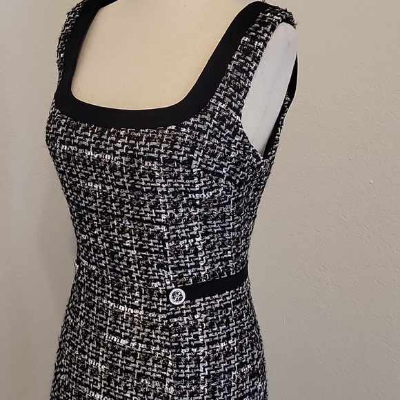 Guess Dresses & Skirts - Guess Black and White Mini Dress with Chic Appeal